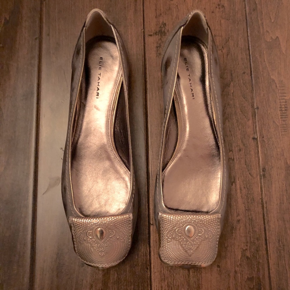 NEW ELIE TAHARI antique metallic novelty flats